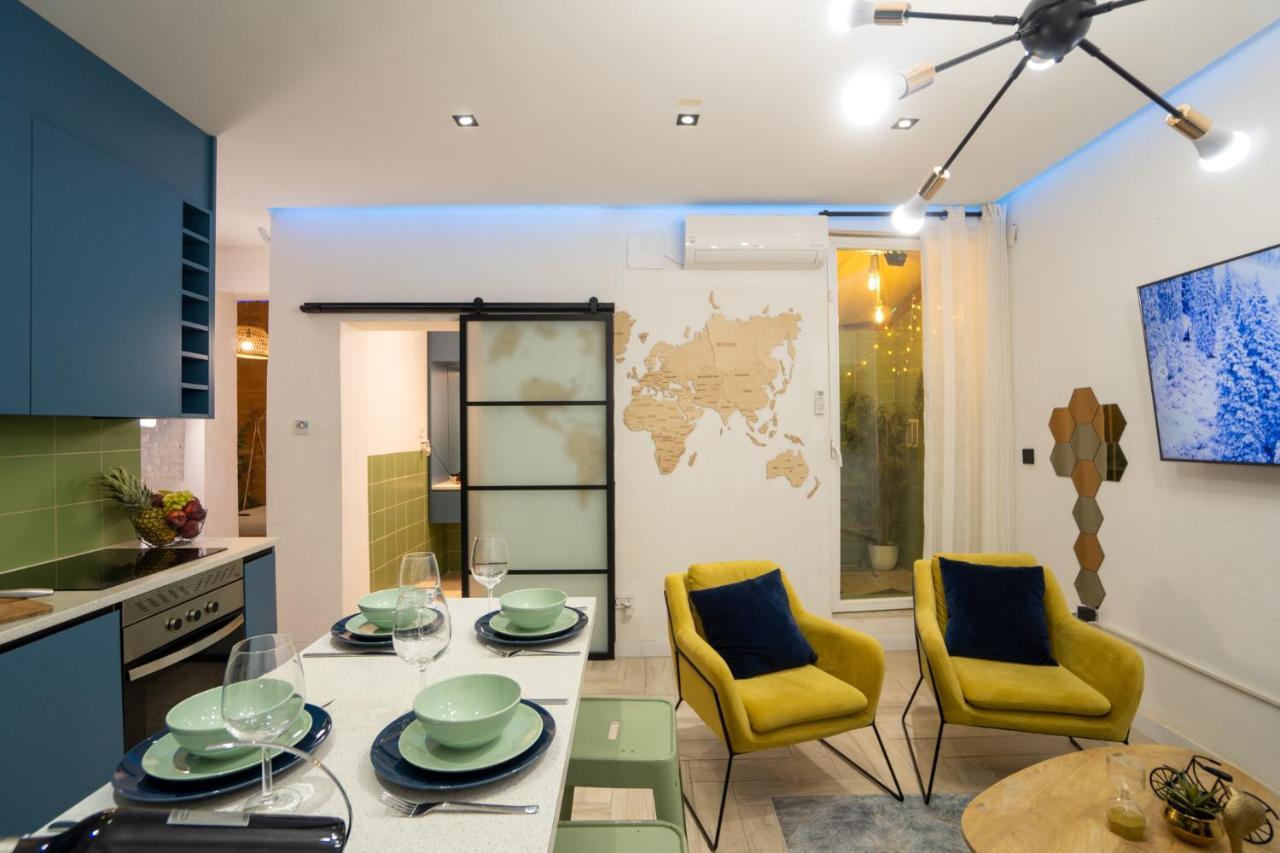 Cozy Apartment Puerta Del Sol & Private Patio Madrid Exterior photo