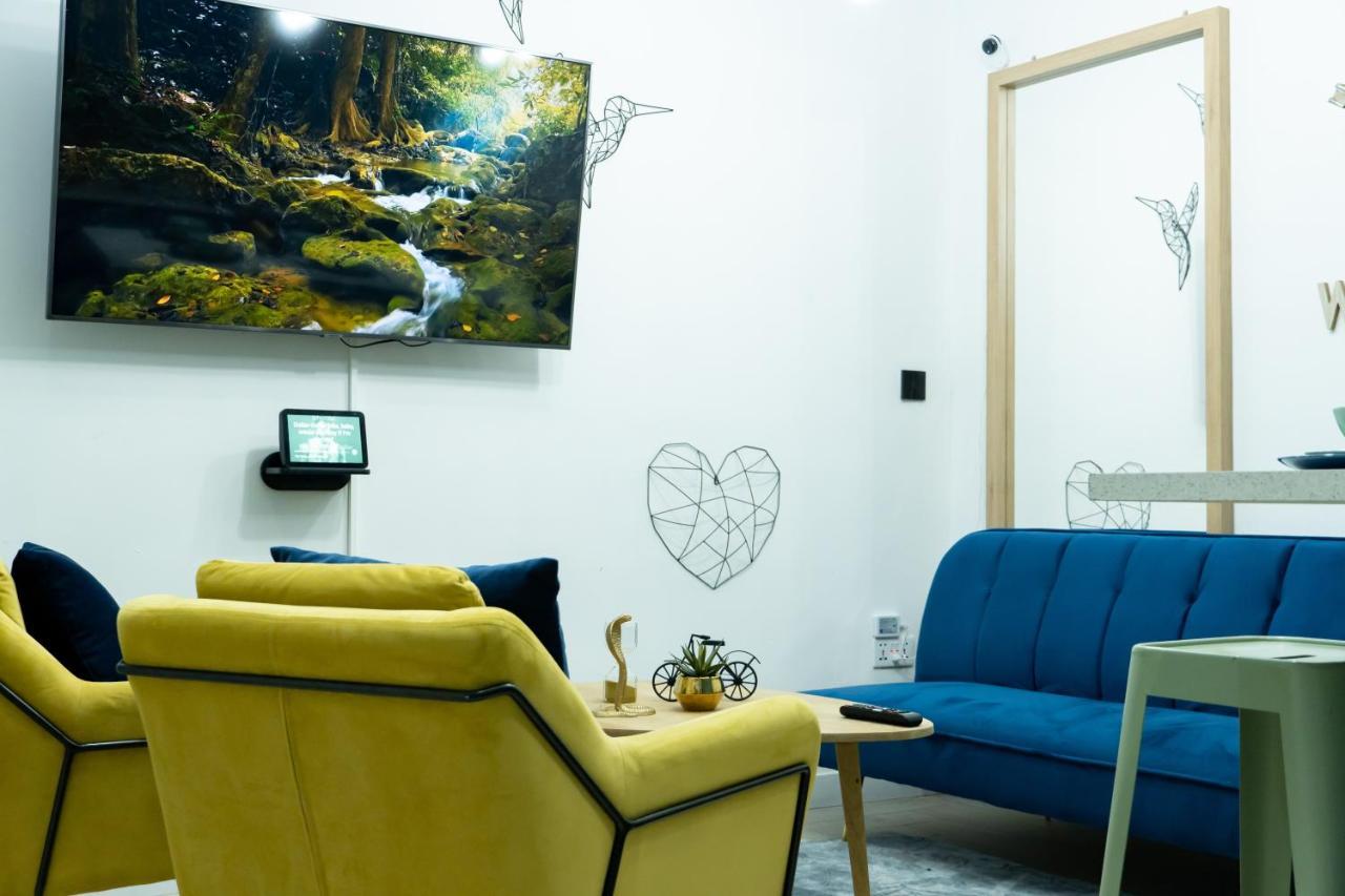 Cozy Apartment Puerta Del Sol & Private Patio Madrid Exterior photo